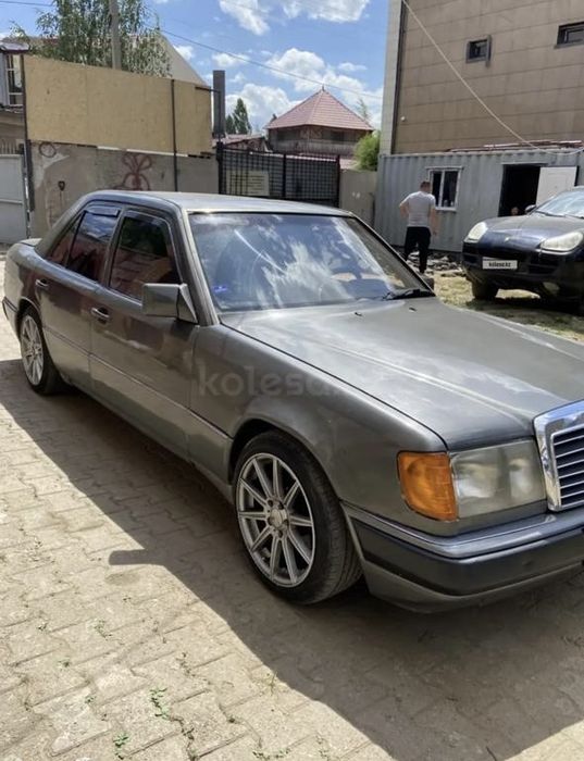 Продам мерс 124
