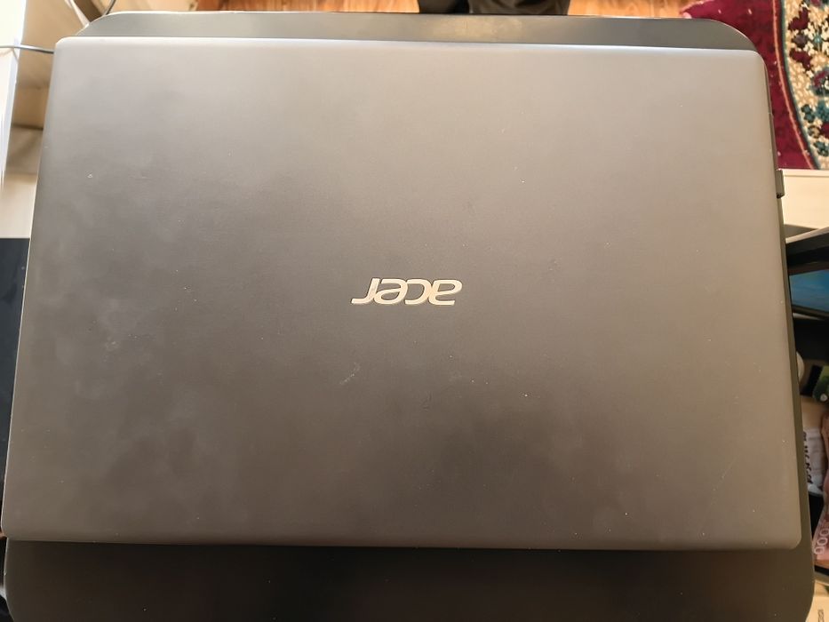 Srochno prodayotsya kompyuter acer