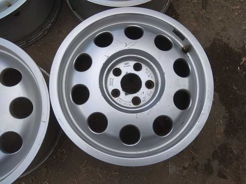Продам оригинальные легкосплавные диски на Audi