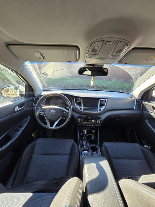 Vand hyundai Tucson 4x4 cu Gpl