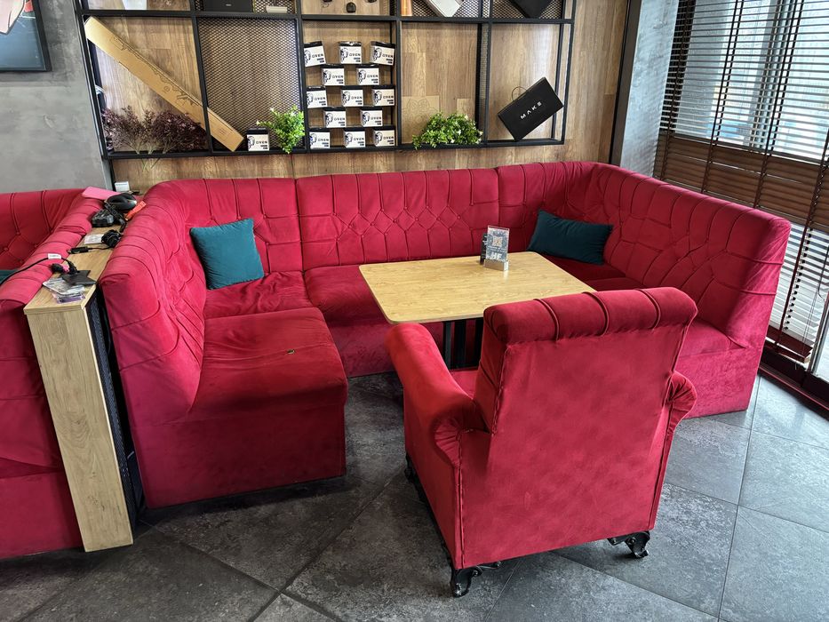 ПОДАРЯВАМ: Дивани+маси-употребявани