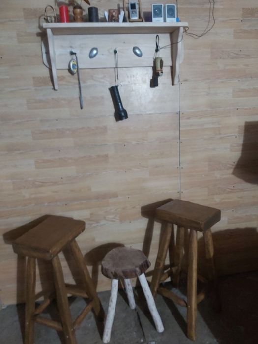 Ceas și cuier rustic