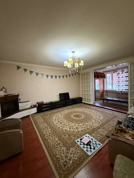 Чиланзар-Е кв Банковский дом 4/4/4.138м2 Срочно Продам квартиру