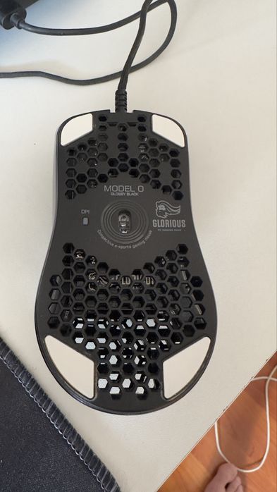 Mouse Glorious Model O Negru Lucios