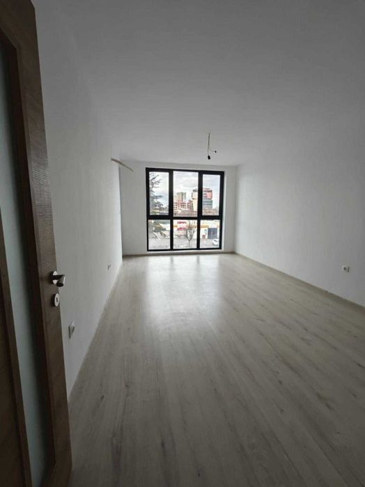 Продава се Двустаен апартамент в Пловдив, Център - 61 кв.м за 911 €/кв.м - Снимка #2