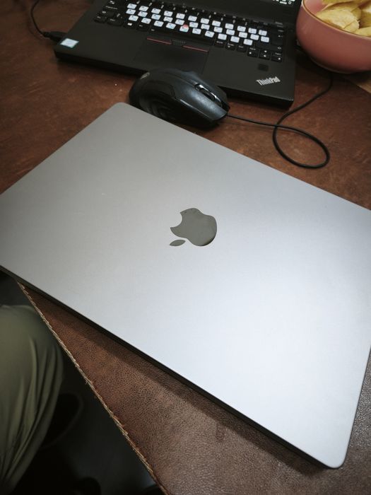 Mac book pro 64 gb Max, m2, 1 tb