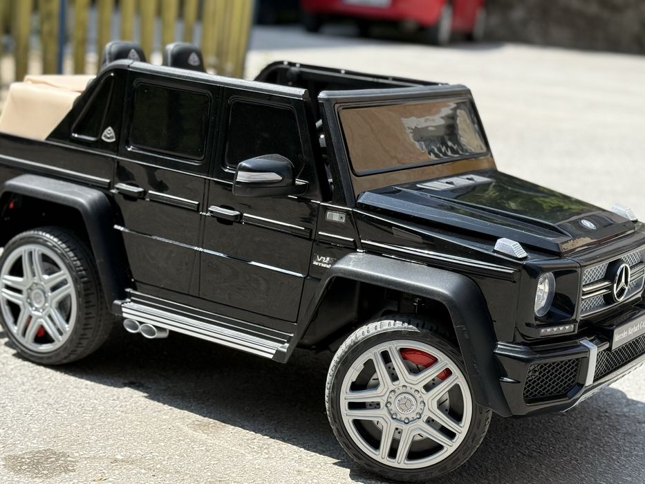 Акумулаторен джип MERCEDES MAYBACH G650 ЧЕРЕН