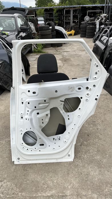 Два броя задна дясна врата Peugeot 3008 2 (2016-)