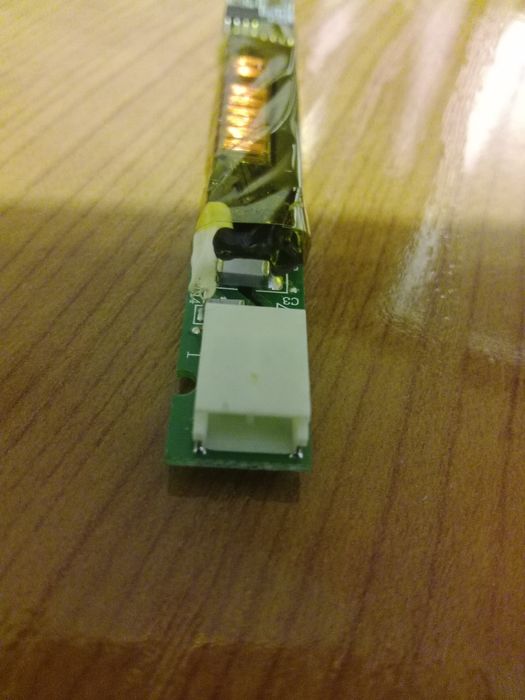 Инвертор за подсветка на лаптоп