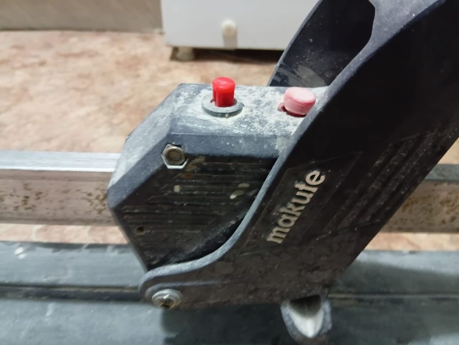 Продаётся  кафель резка