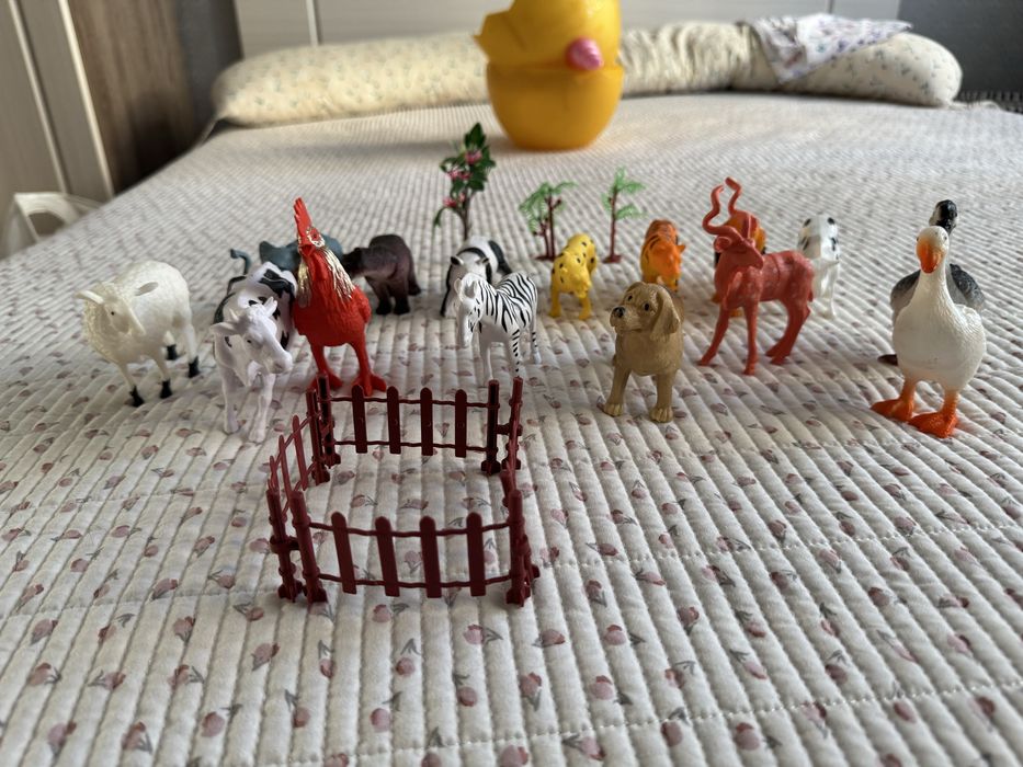 Продам игрушки животные