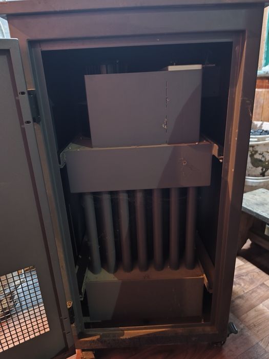 Продам вытяжной шкаф