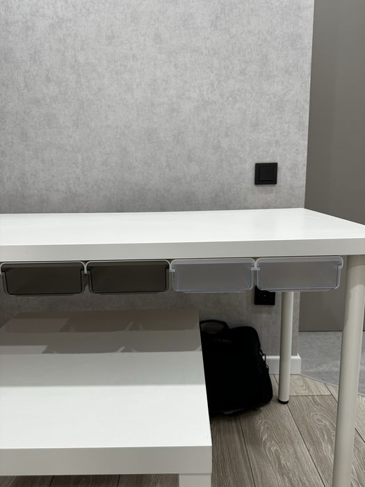 Продам столы IKEA белые, в хорошем состоянии