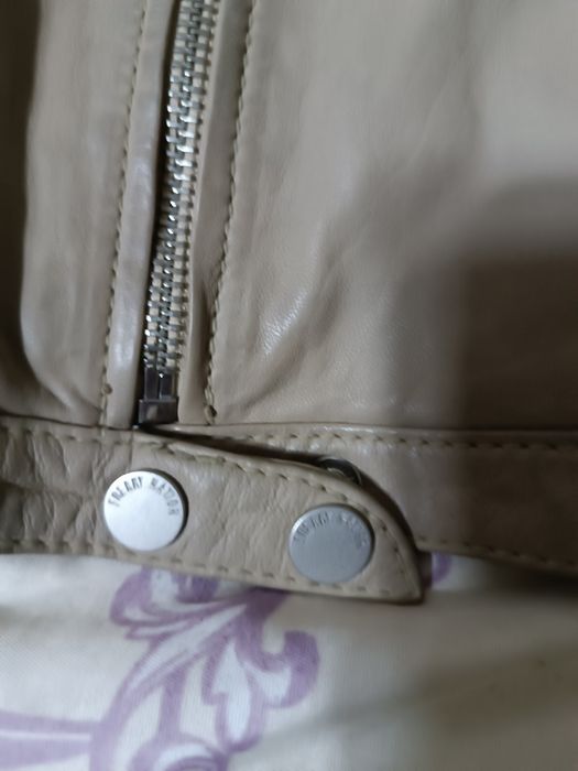 Geacă piele naturala marca Freaky Hation,mărimea L.