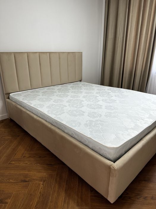 Кровать двухспальная