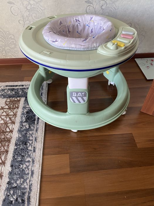 Продам ходунки детский бу.