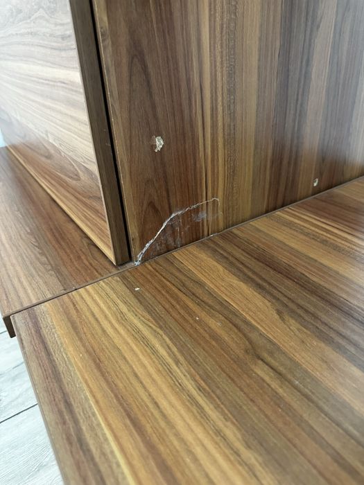 Гарнитур в гостиную. Шкаф-пенал и тумба под телевизор