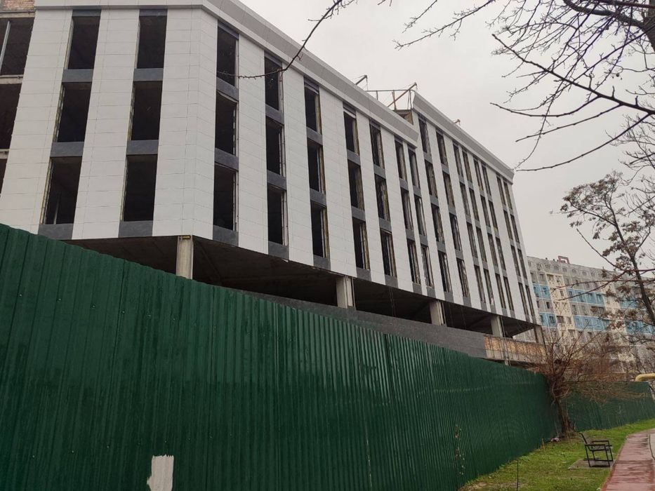 Продается готовое здание в Яккасарайском районе.