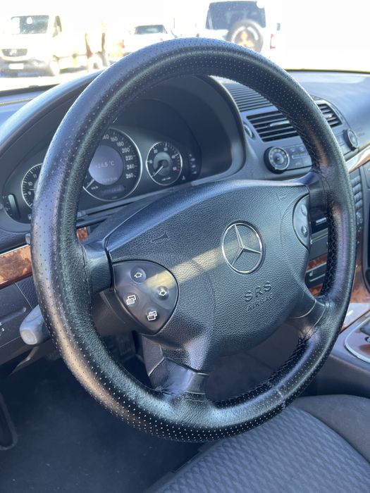 Mercedes E220, an 2004