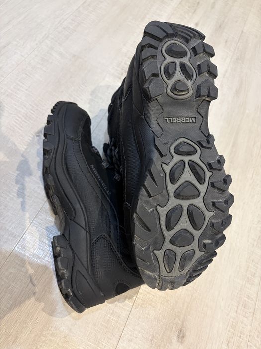 Туристически обувки Merrell