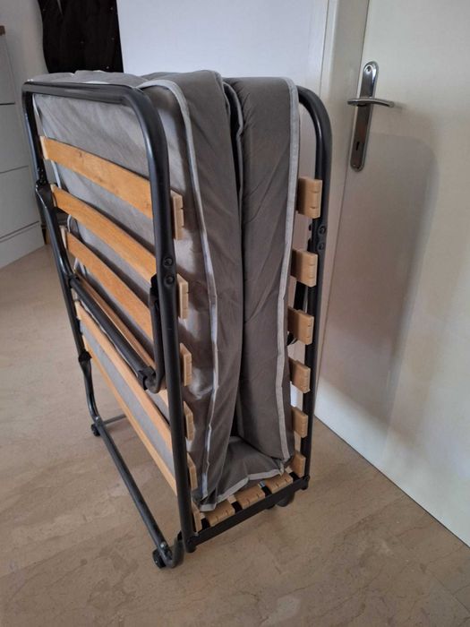 Сгъваемо походно легло