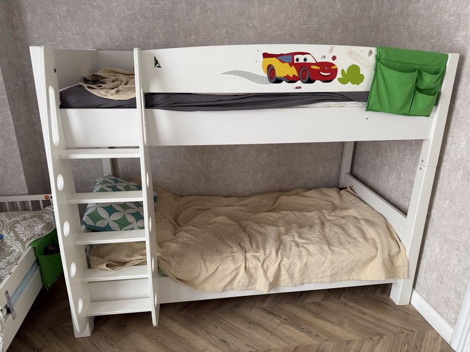 Двух-ярусная кровать