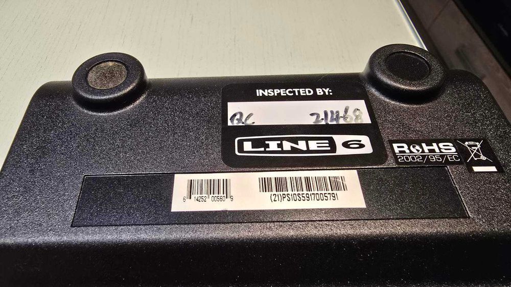 Продавам USB audio interface Line 6 UX1