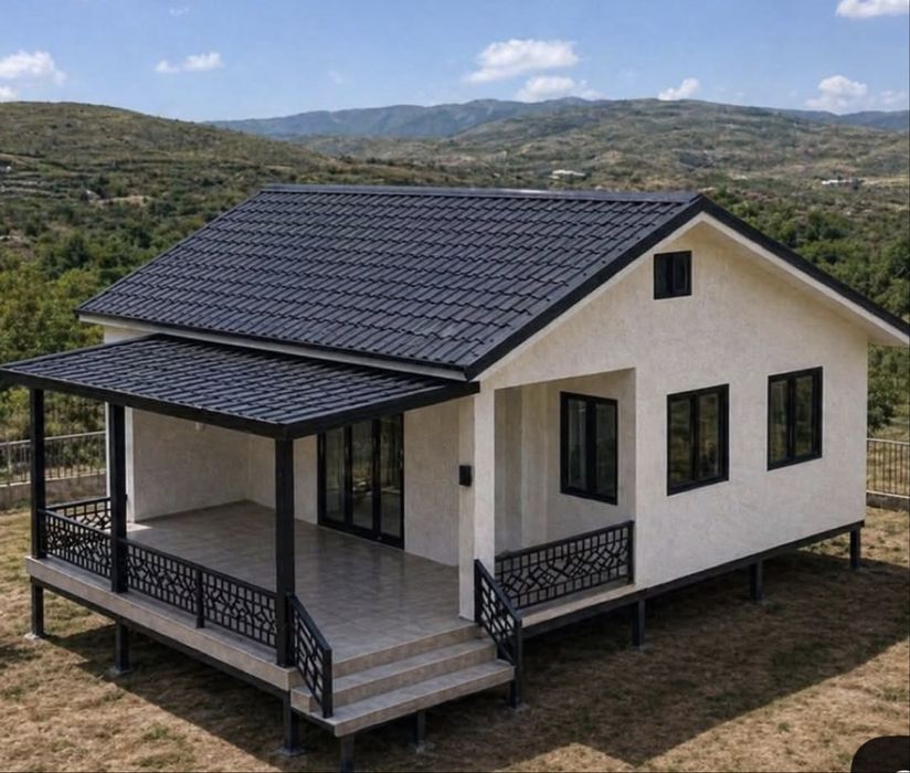 Vând case pe structură metalică și panouri sendwich