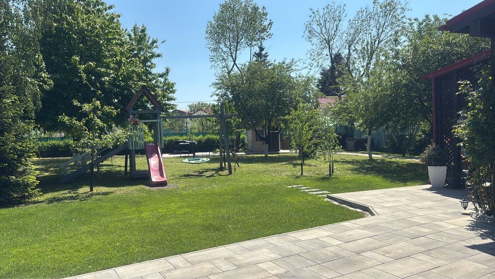 Casa de vanzare, P+mansarda, 220 mp construiti