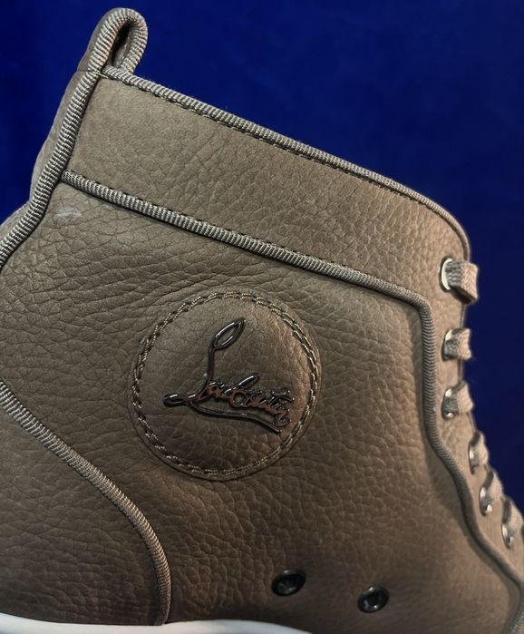 Christian Louboutin Autentic 40