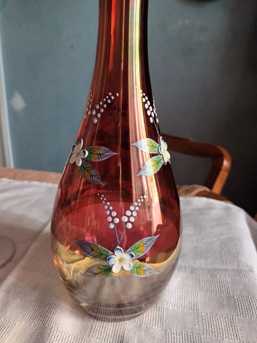 Pahare și decantor rubin pictat