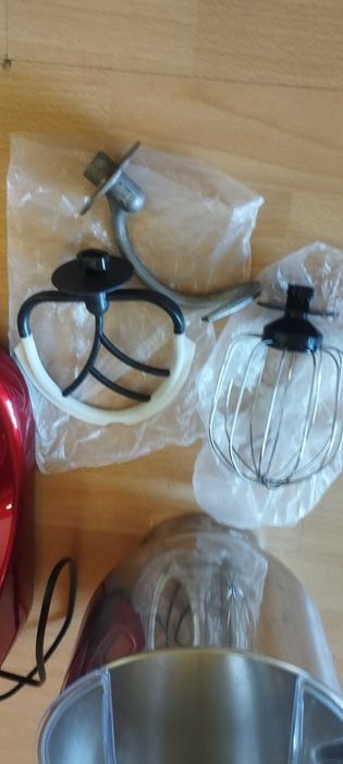 Кухненски робот Klarstein ‎TK2-Bella Pico 2G, 1300W, 4 литра, 6 скорости, Неръждаема стомана, 3 приставки,  червент
