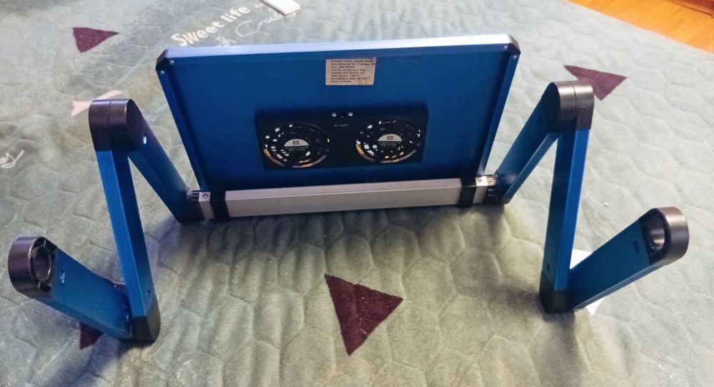 Lavolta Ergonomic Laptop Table Desk +3 machete/masinute Tabelul pentru