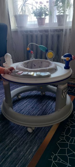 Продам детский ходунки