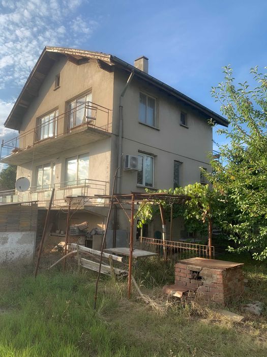 Продава се Къща в с. Петърч, Област София-област - 224 кв.м за 1487 €/кв.м - Снимка #2