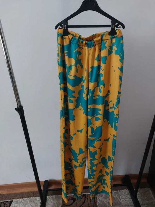 Compleu elegant din satin