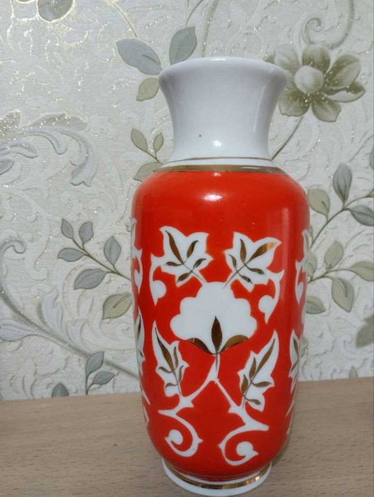 Ваза фарфоровая Хлопок