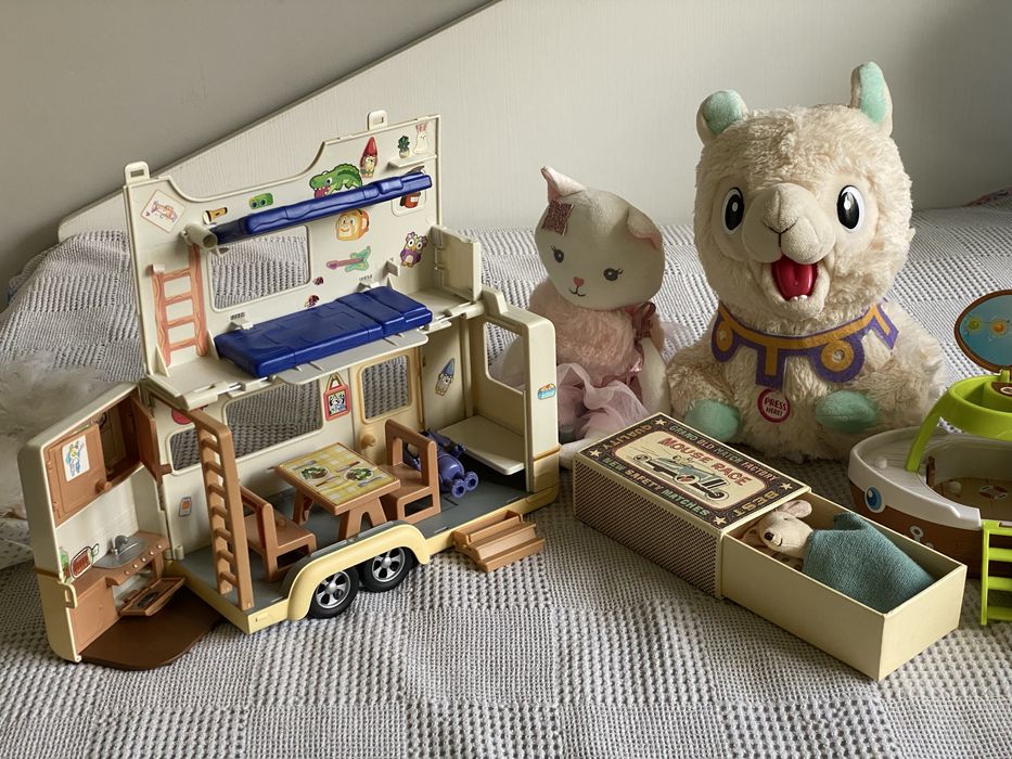 Интерактивни детски играчки в отлично състояние