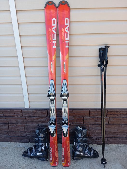 Продам лыжи в комплекте