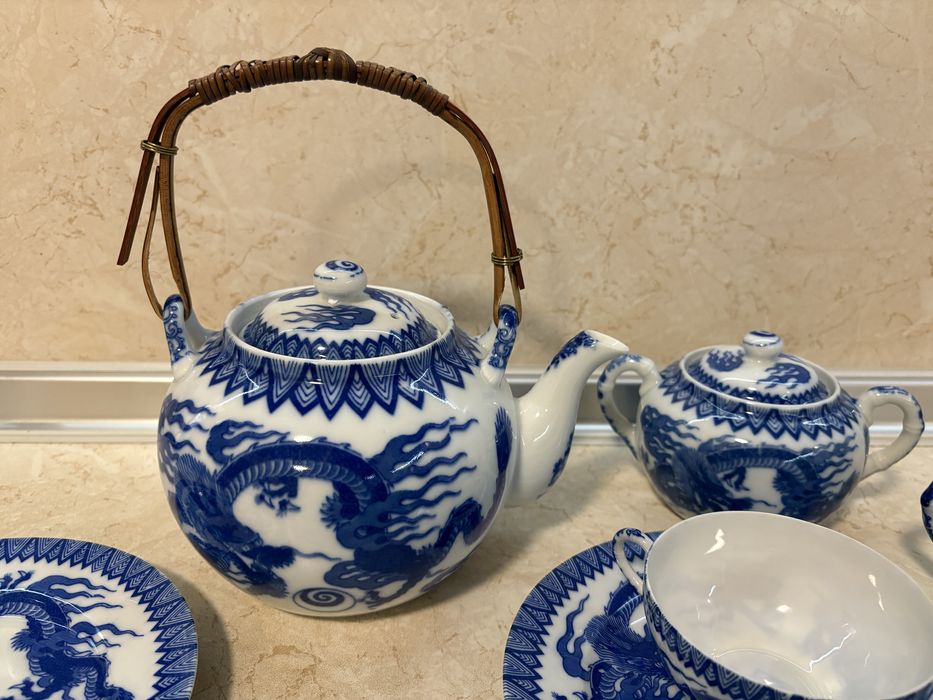 Порцеланов сет за чай