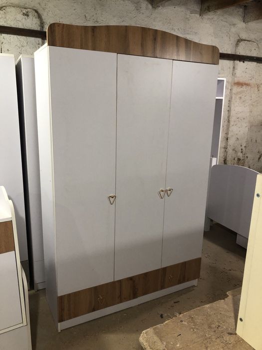 Шкаф крават детский стол стулла сехдан