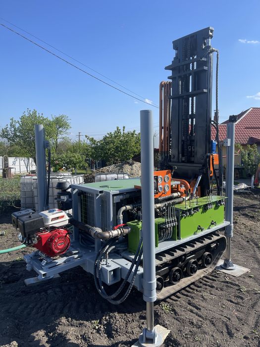 Utilaj foraj hidraulic senilat 105cp