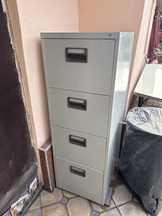 Шкаф металлический