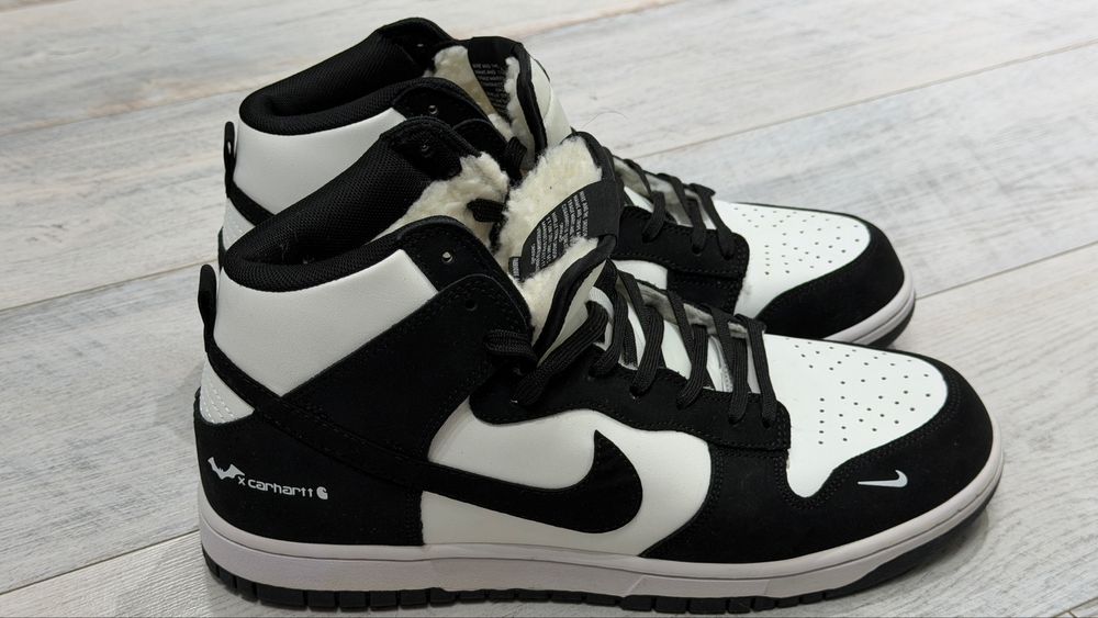 Кроссовки Nike зимние.