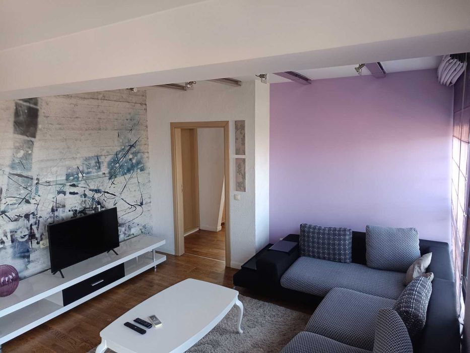 Дава се под наем Тристаен апартамент в София, Оборище - 165 кв.м за 1500 € - Снимка #12