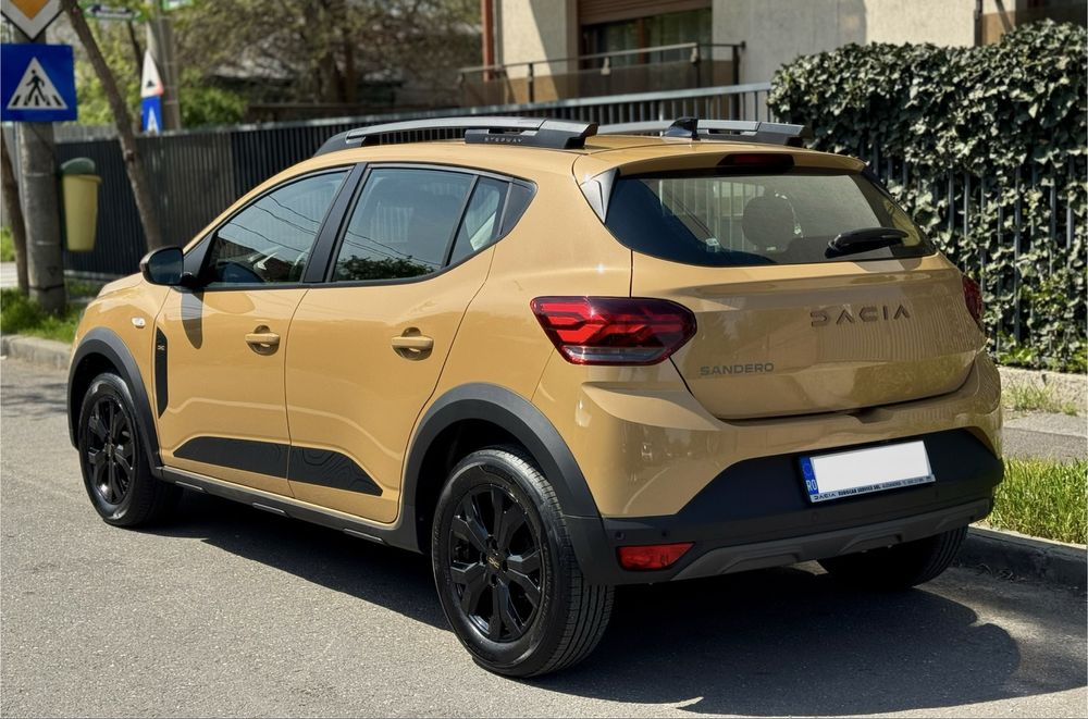 Dacia Sandero Stepway EXTREME+ / 2025 luna 06 / 16.000 KM / culoare nouă BEIGE OCHRE SAFARY / ECO G 100 CP GPL din Fabrică / GARANȚIE 2030-06.