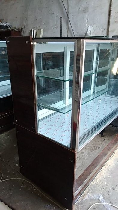 Витрина холодильник