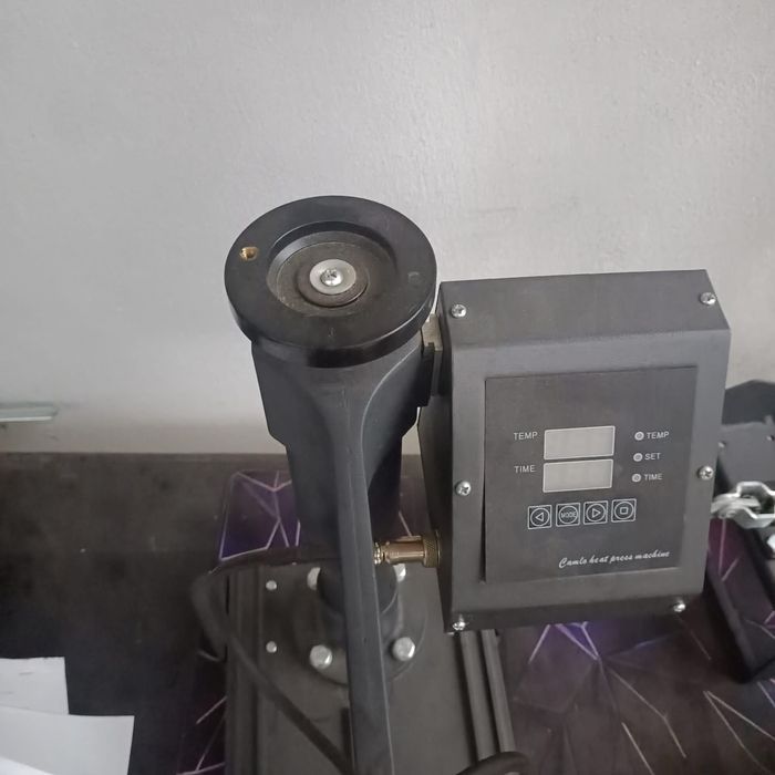 Vand 2 prese termice cumparate de noi putin folosite