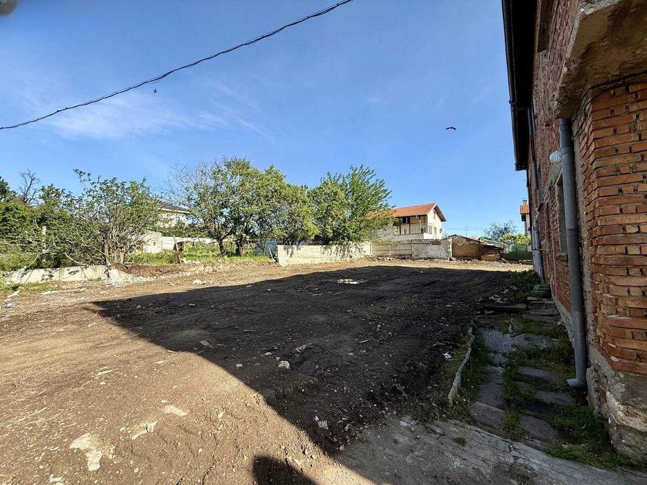 Продава се Къща в с. Брестник, Област Пловдив - 350 кв.м за 510 €/кв.м - Снимка #1