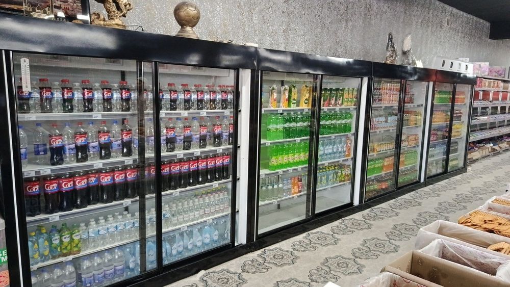 Vitrina xaladilnik zakazga yasab beramiz